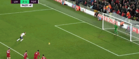 篮球湖人全队配合默契提升（湖人全队配合日益默契）