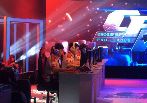 Team WE 是冠军！ Team WE 击败了 Anyone's Legend ，赢得了新赛季的第一场小比赛胜利